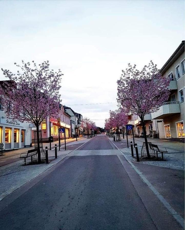 Mysig Timmerstuga Med Braskamin Naera Hovfjaellet Torsby Bagian luar foto
